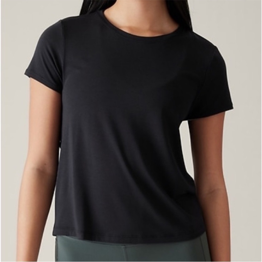 Athleta Air Out Cinch Open Back Tee M Black Yoga Pilates Workout Top - Picture 4 of 10